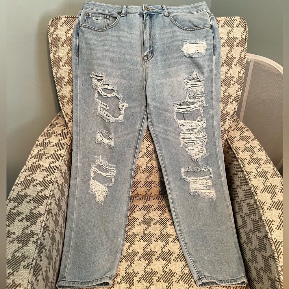 Forever 21 ripped jeans